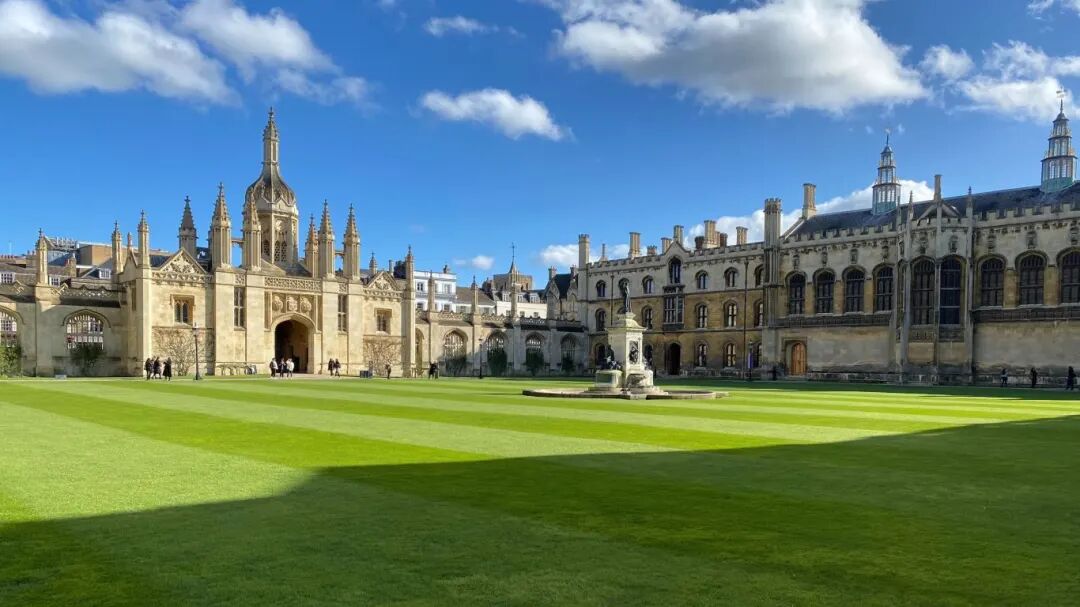剑桥大学国王学院2@unsplash.jpg
