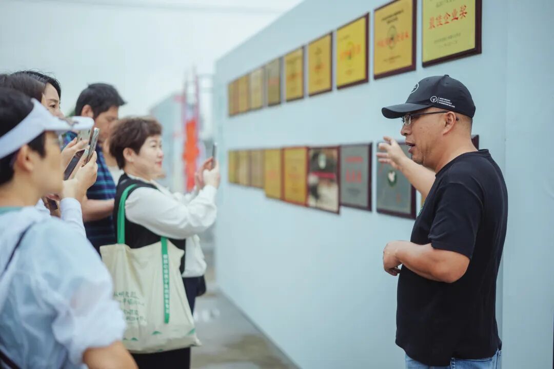 为了儿子加入远方 - 第1张
