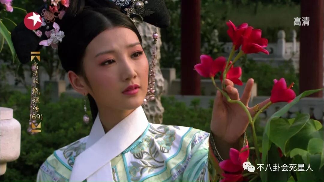 毛晓彤从被同情到被骂有心机，全因她对吴昕做错了这件事！