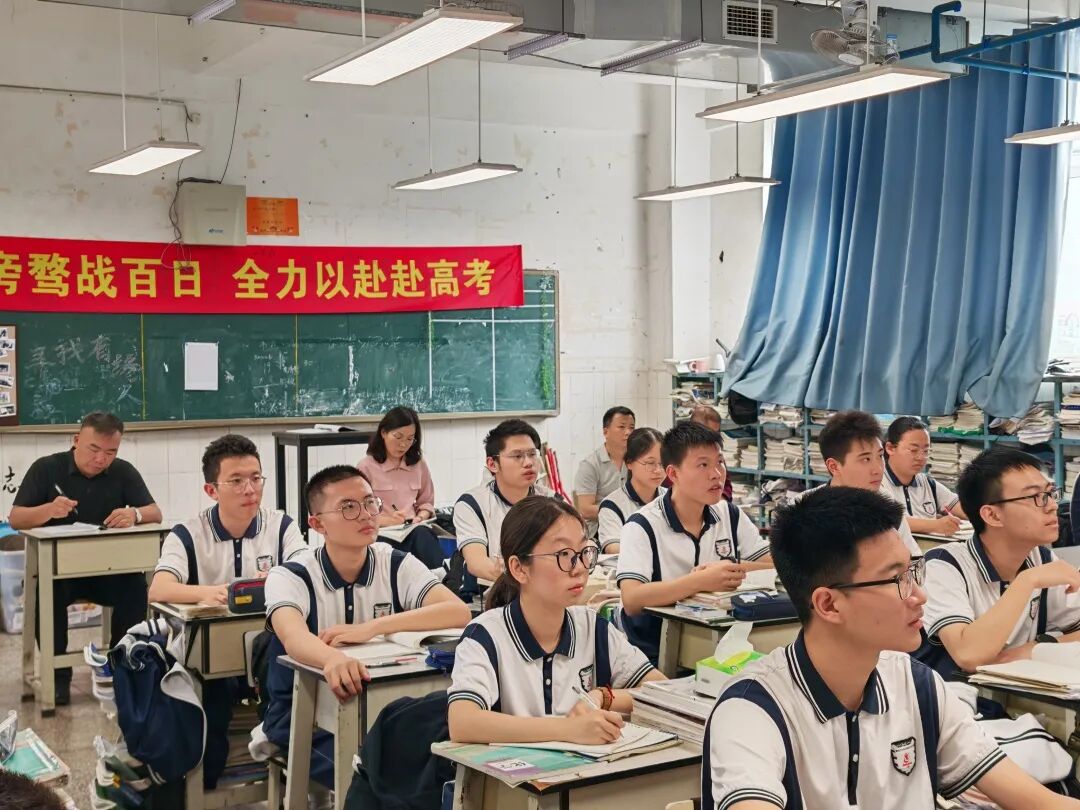 学生1.jpg