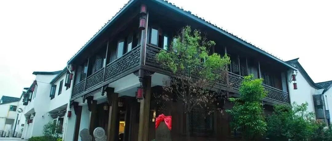 旅游里的“两只猪”走到了一起