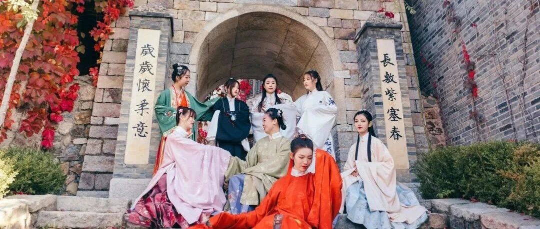 “汉服热”席卷中国景区