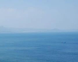 美“巴里”号驱逐舰穿航台湾海峡，东部战区回应