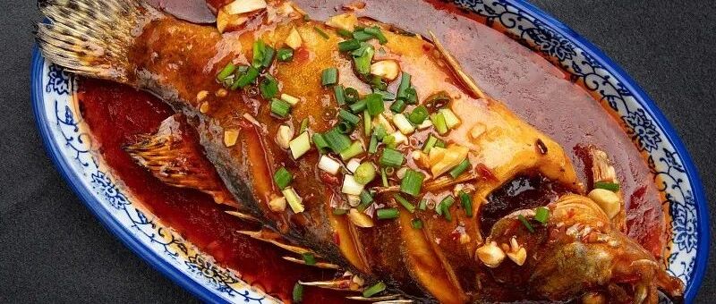 鱼刺卡喉咙，喝醋、吞饭有用吗？答案在这儿！