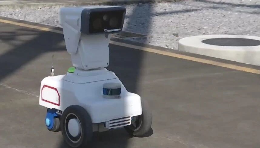 备战迎峰度夏！智能巡检机器人“上岗”