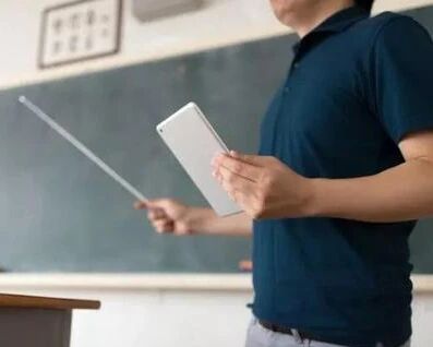 惩罚尺度不好拿捏！教师接过“戒尺”还需迈过几道坎