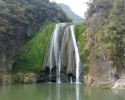两名驴友被困贵州滴水滩瀑布，救援还在继续！
