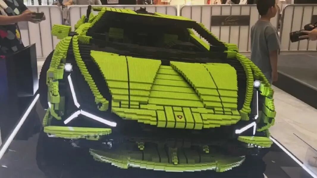 酷！耗时1350小时，27万块乐高积木拼出兰博基尼