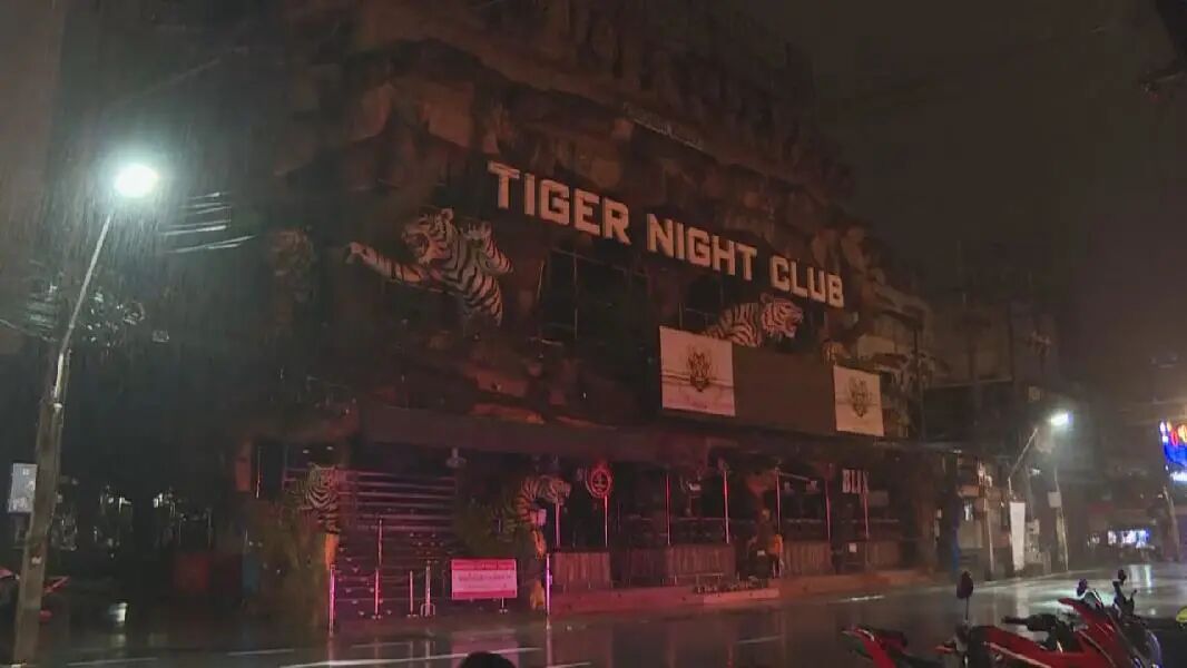 泰国普吉岛受疫情影响变空城 当地旅游业遭受重创