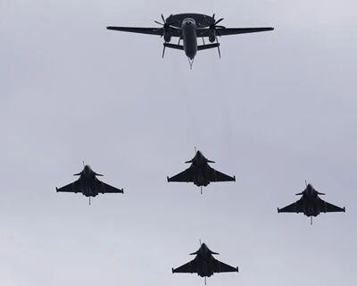 外媒：法国缩减国庆日纪念活动规模 阅兵改在广场