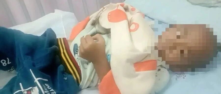 “用这些钱给妈妈看病吧，我不看了......” 6岁患癌男孩的话令人心碎