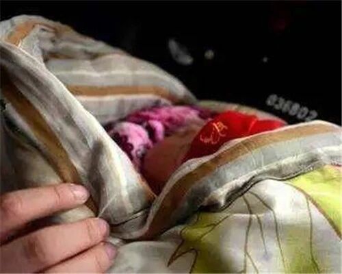 卖掉女儿后反悔抱回，“买家”报警：双方均被判刑