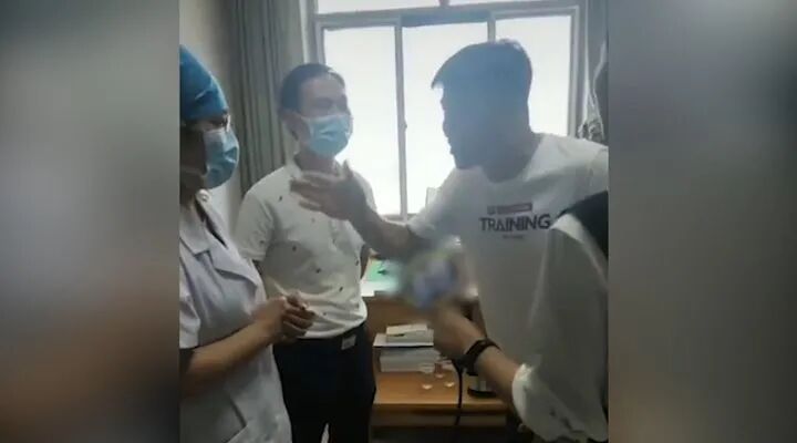 商丘卫健委通报早产儿死而复生事件：依法依规追责