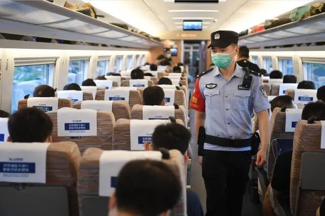 铁路暑运“成绩单”出炉 今年铁路部门表现你给打几分？
