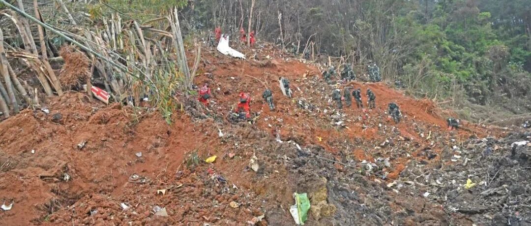 聚焦东航客机坠毁事故三大焦点