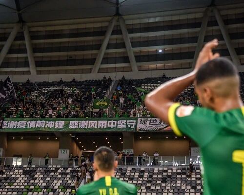 中超终于迎回球迷，但天王山之战不过瘾