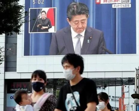 后安倍时代谁掌舵，只是日本要回答的第一个问题