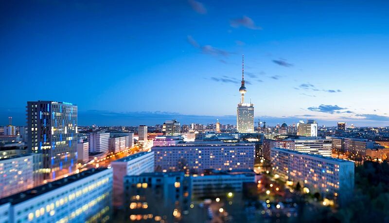 德国多地周末暴发游行示威 反对联邦政府防疫政策