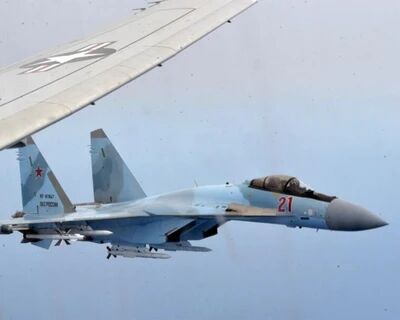 俄军苏27战机紧急起飞 在波罗的海上空拦截美德巡逻机