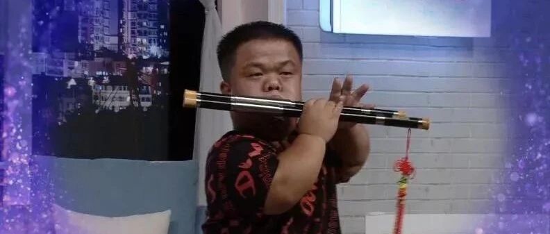 大写的佩服！身高1.1米小伙，靠自己开4家公司