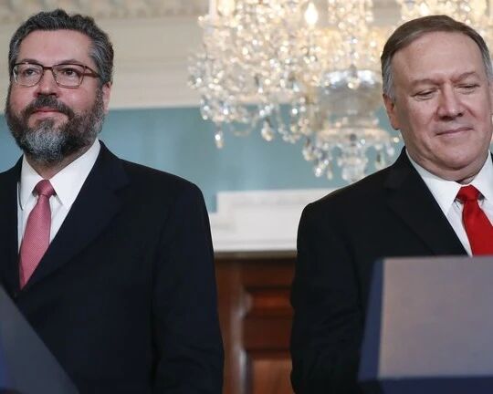 蓬佩奥访巴西唱衰委内瑞拉政府 马杜罗批:巡回演出,企图挑起战争