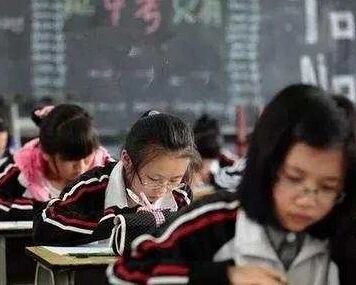 教育部等八部门： 不得以中高考成绩或升学率片面评价学校