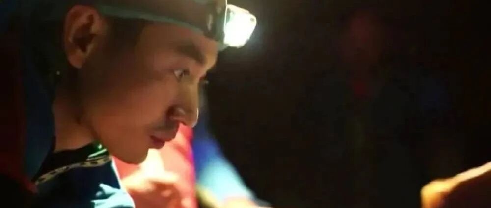 妈妈借来的50元，是他飞天的起点……