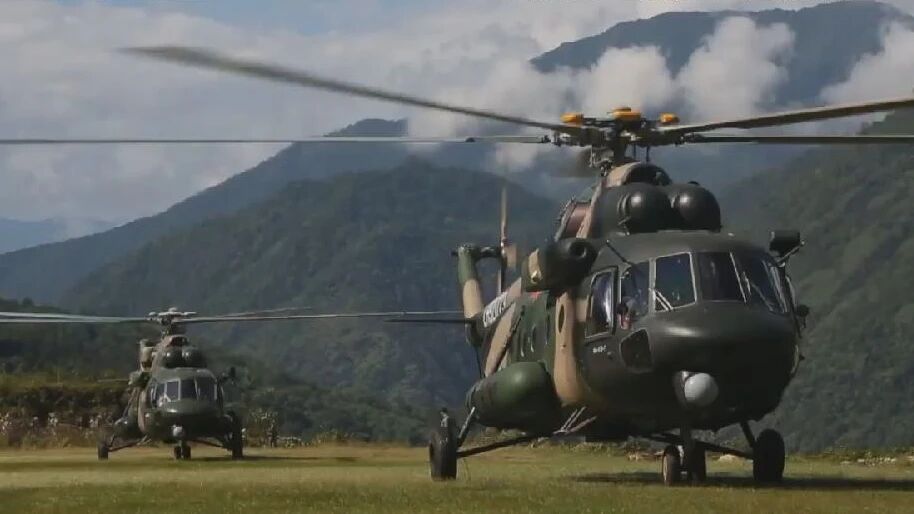 飞跃雪山峡谷！边防战士的过冬物资这样送达