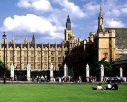 美司法部起诉耶鲁种族歧视：非法歧视亚裔和白人