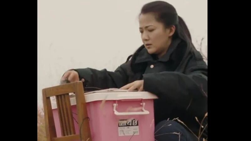 老师疫情期山头上网课被拍成微电影 校方感谢老师的努力付出