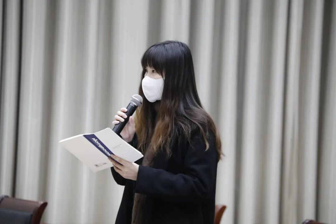 济南市精神卫生中心特聘专家,心理咨询中心主任李舒李舒:谢谢这位记者