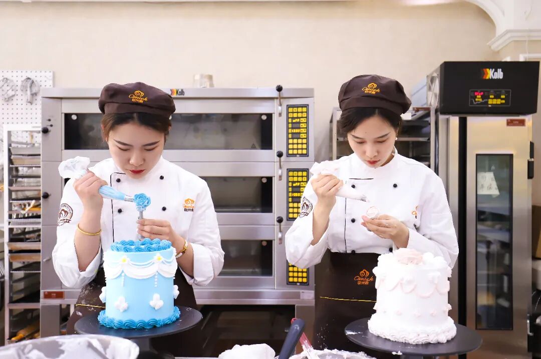 校园日常开学一个月我在成都欧米奇挺好的