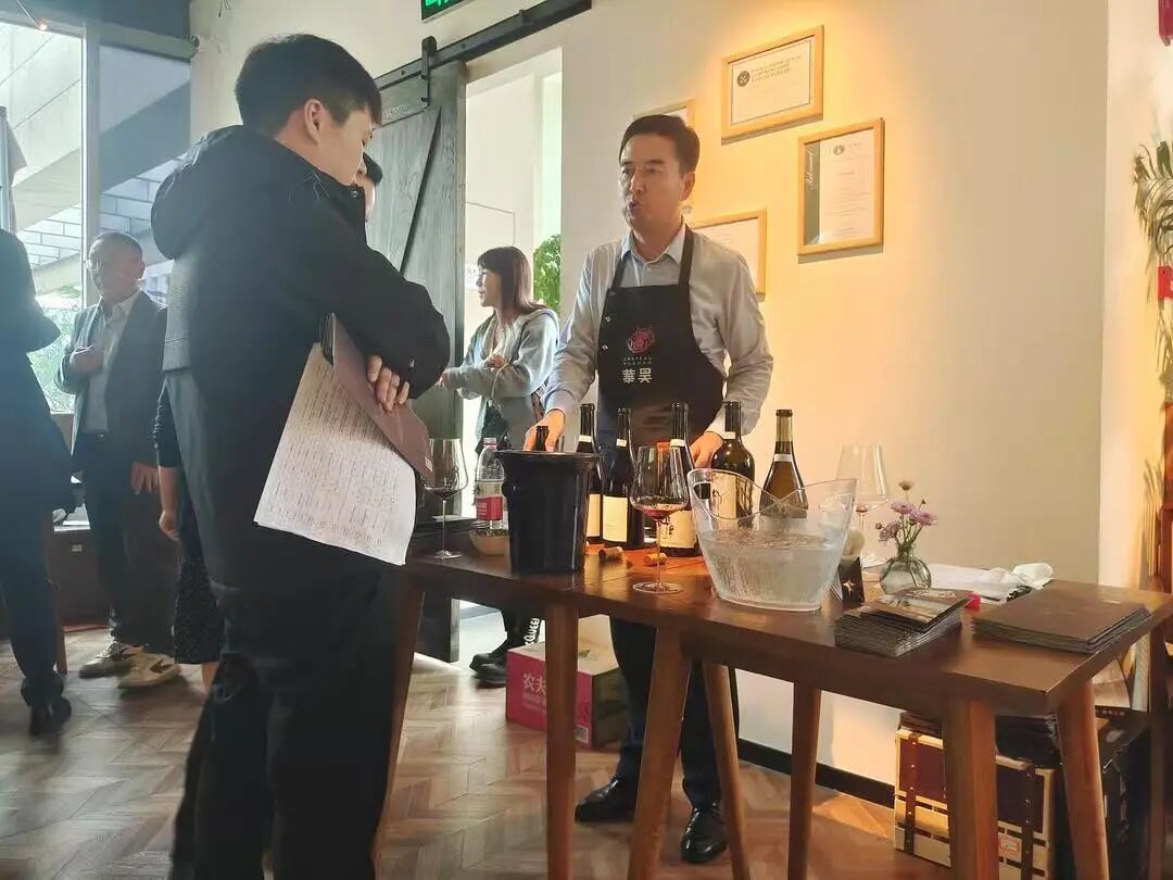 致敬生活美学！华昊酒庄亮相中国葡萄酒餐厅巡礼2024冬季周选品会