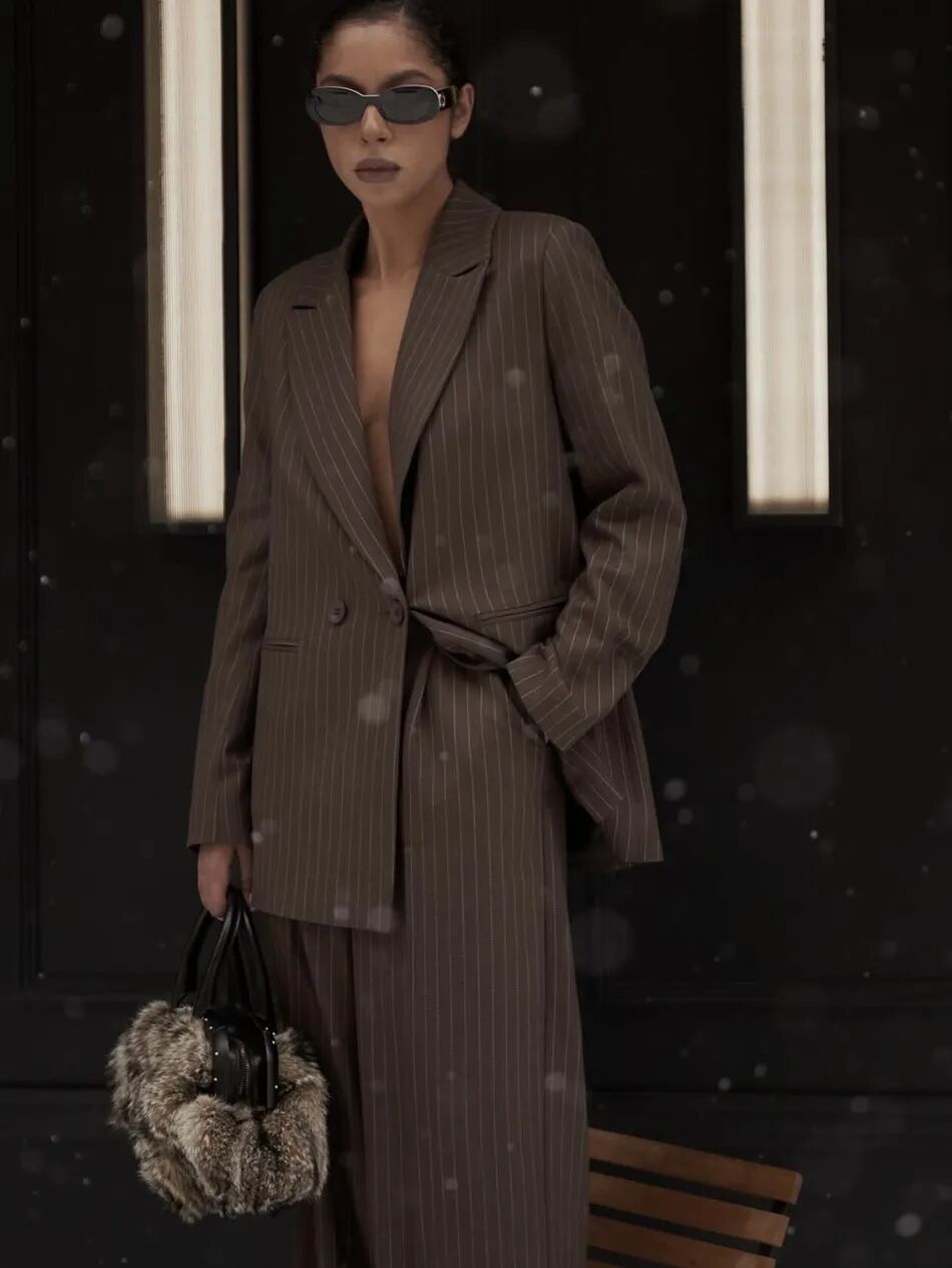 又酷又美的女生,都在穿西装