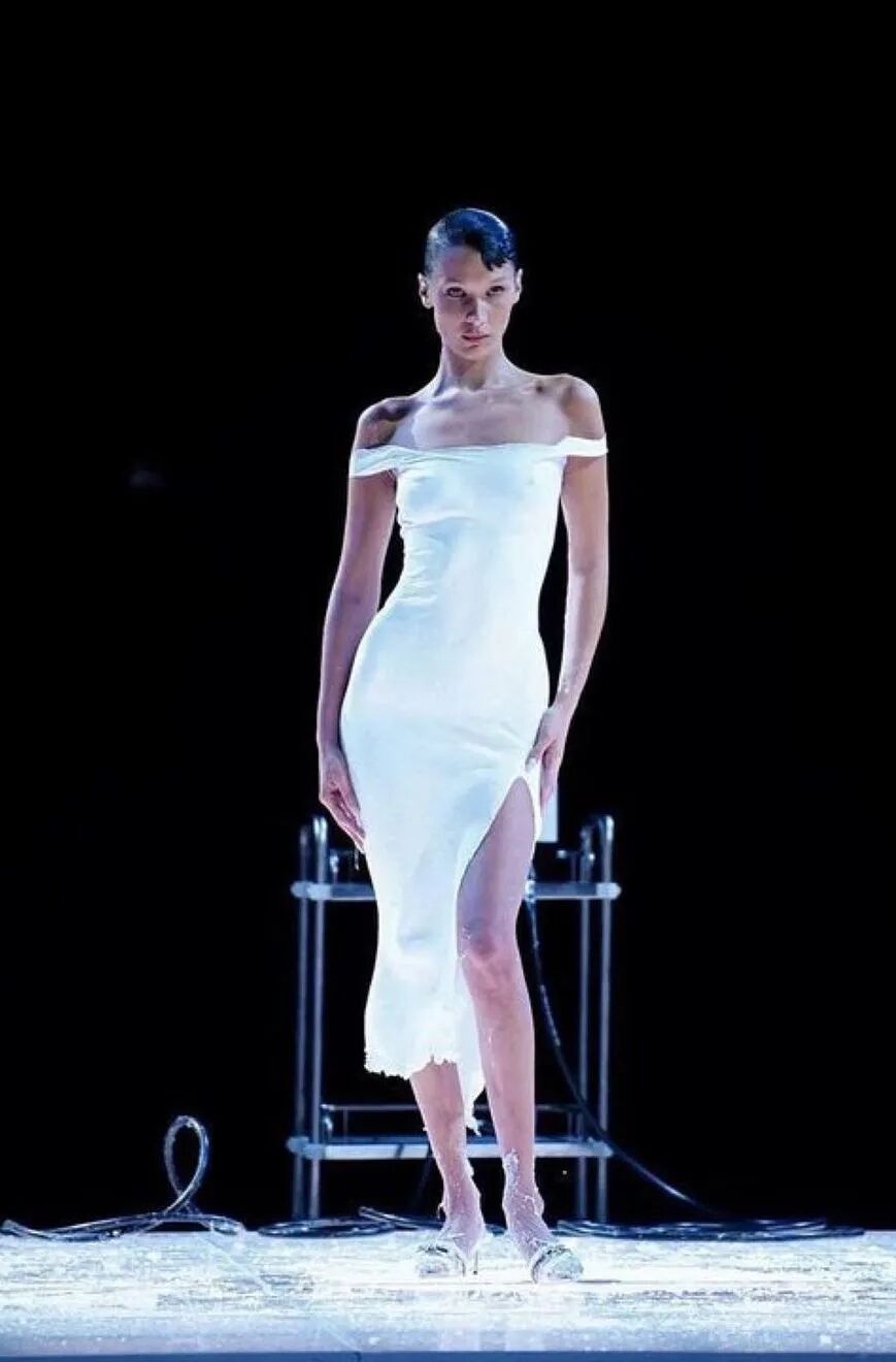 把一手烂牌打成王炸消失近半年的bella怎么了