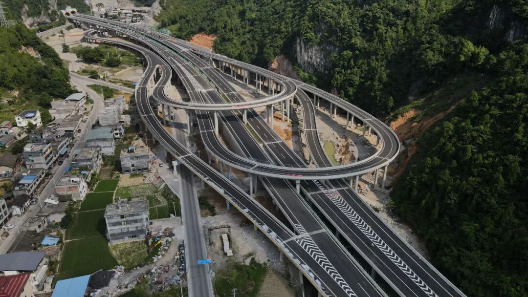 秀印高速公路项目有序推进8月中旬通车