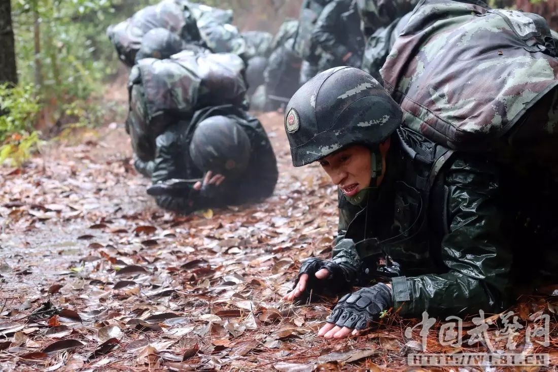 军人的生命因负重前行而精彩