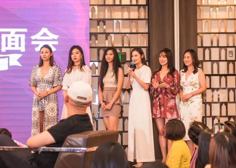 %name 【牵手成功视频版】“国民月老”孟非澳大利亚三度打卡！这次热闹了....
