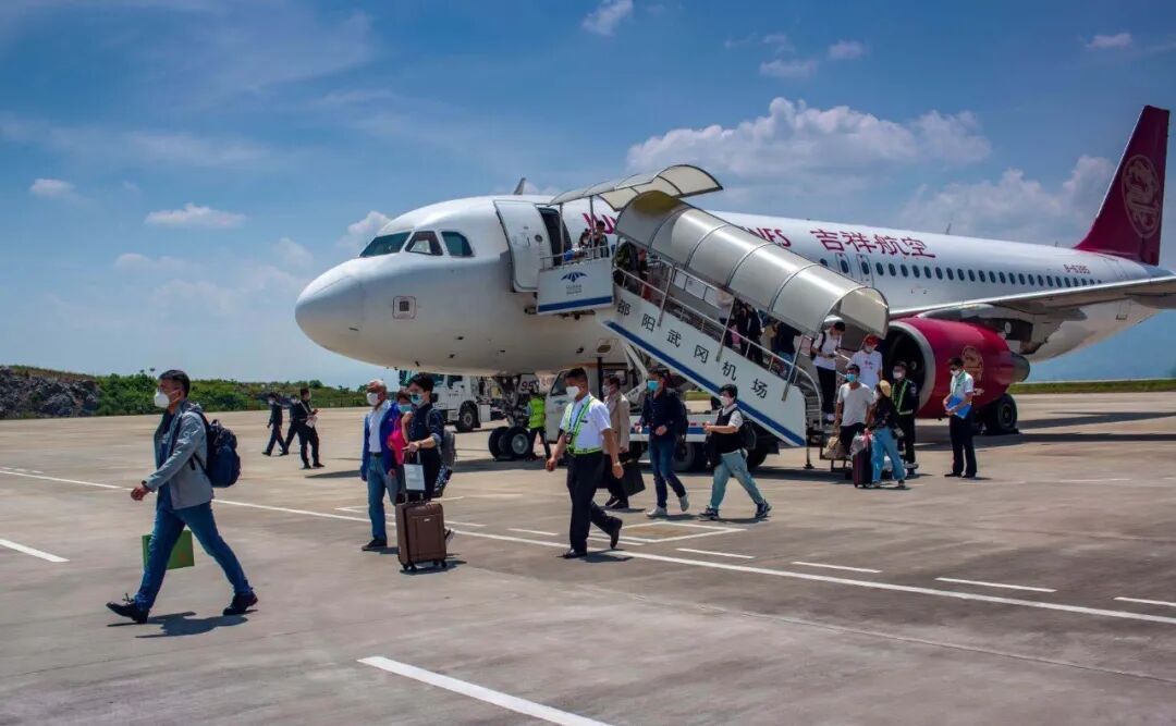 上海到重庆飞机票价是多少_上海到重庆飞机全价票_上海到重庆飞机票价