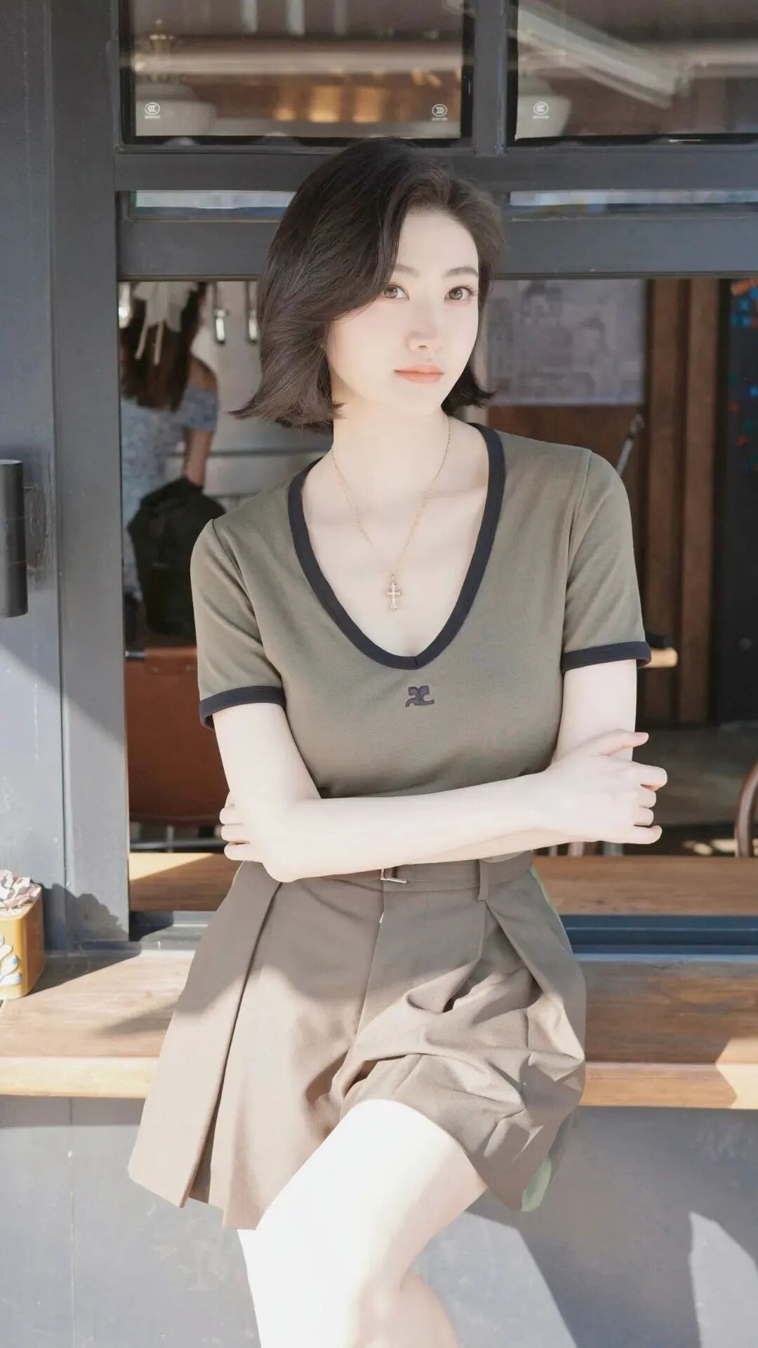 景甜心动写真,短裙美腿,迷人韵味