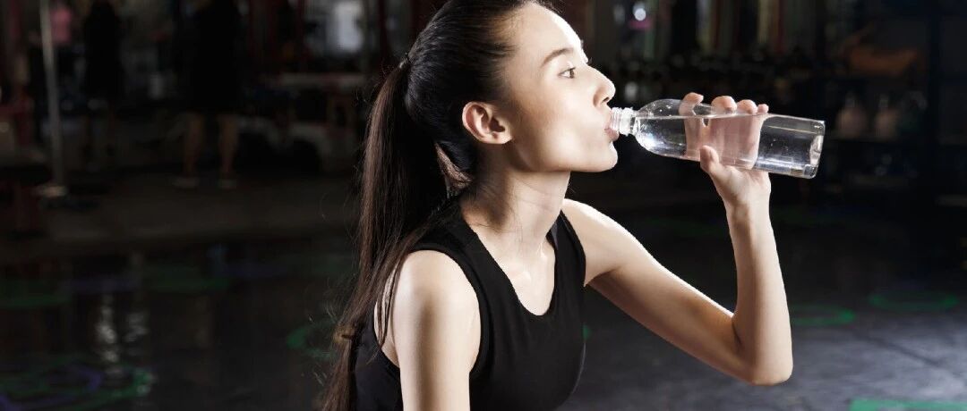 糖尿病友喝水讲究多，掌握这几个技巧更利于控糖