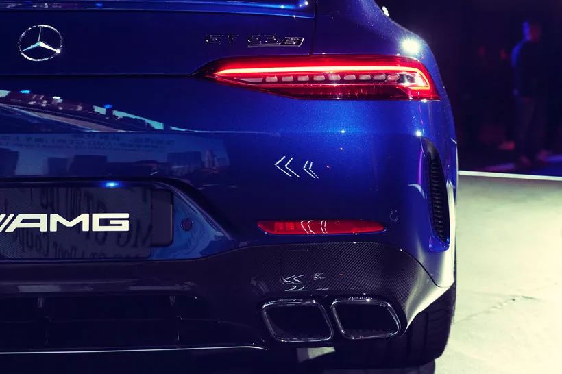 詮釋極限機能與豪華 全新梅賽德斯-AMG GT四門跑車上市 汽車 第7張