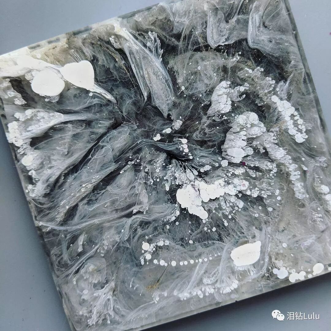 当画家爱上了做蜡烛这件事