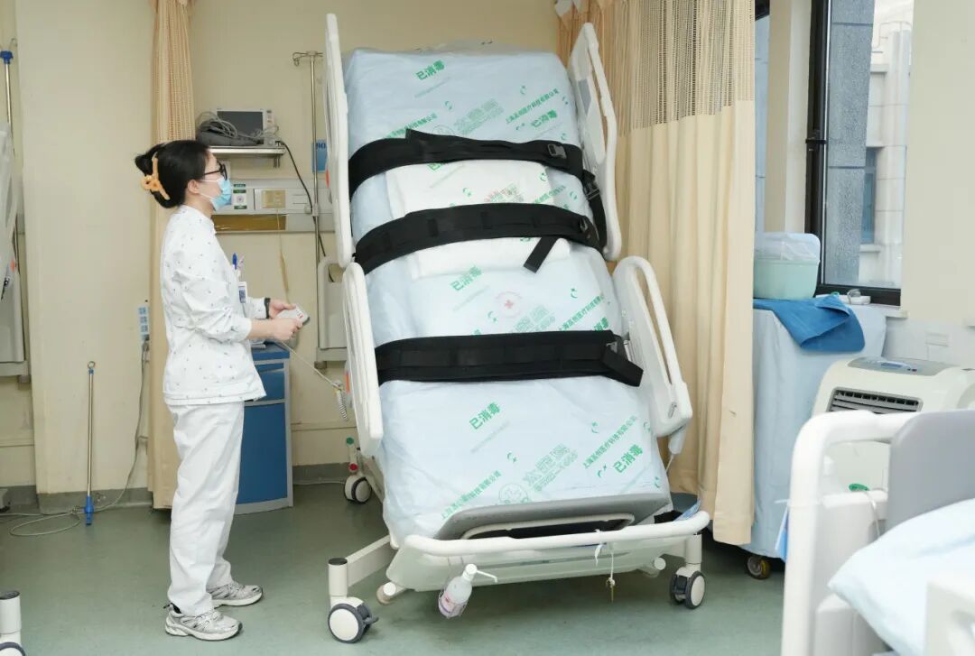 病房电动床怎么用病房电动起立床：助卧床患者重拾生活希望_https://www.jmylbn.com_新闻资讯_第19张