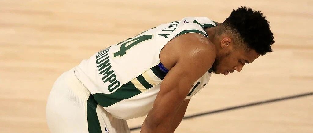 最尴尬常规赛MVP？字母哥为何名不副实