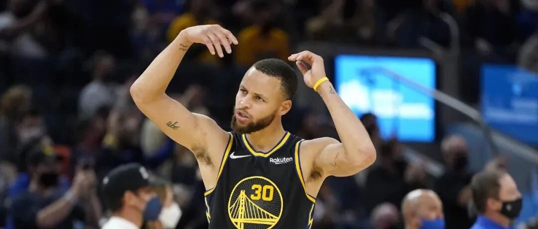 全民皆兵库里“躺赢”！詹皇流下羡慕的泪