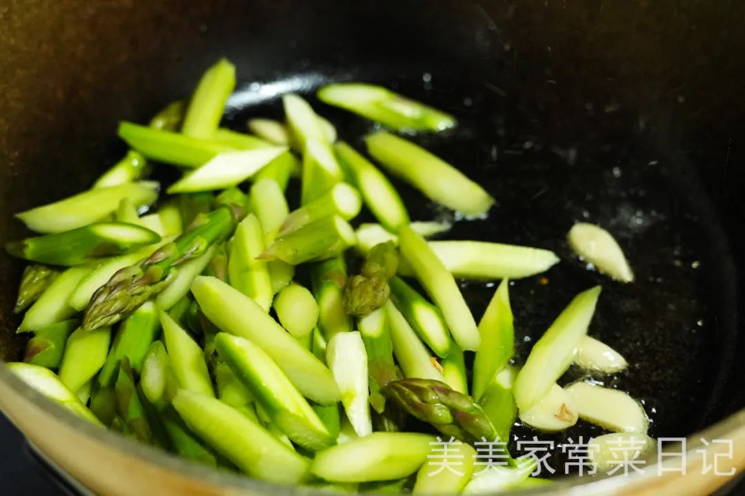 怎么炒芦笋好吃