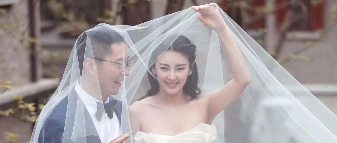 张雨绮那时还太年轻，不知命运赠送的礼物早已暗中标好了价格