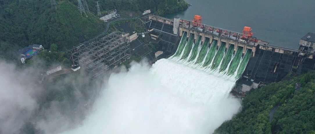 周末突发！银保监会重磅发声：部分资金违规流入股市，严查乱加杠杆和炒作，防止催生资产泡沫