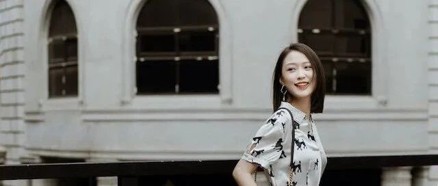 夏天的腰细腿长，都是A字裙给的！2种气质搭配，轻松穿出优雅清凉